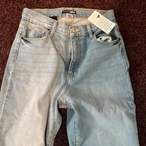 Fashion nova jeans NWT light wash size 5 - Picture 2 of 4